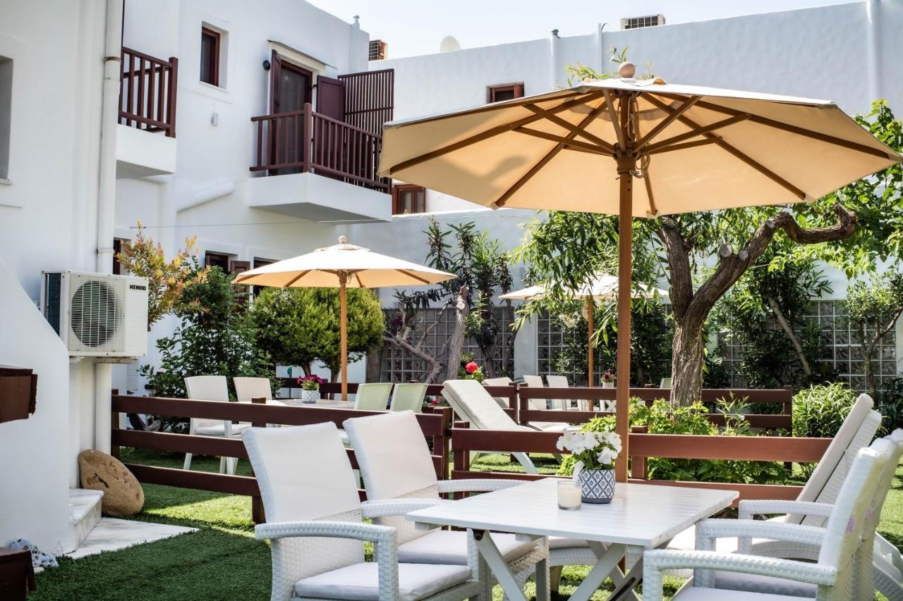 Maestralia Apartment Скирос Екстериор снимка