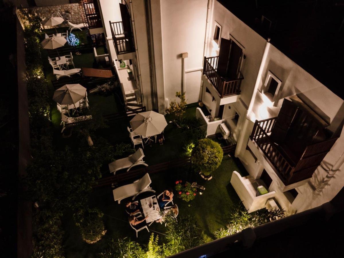 Maestralia Apartment Скирос Екстериор снимка