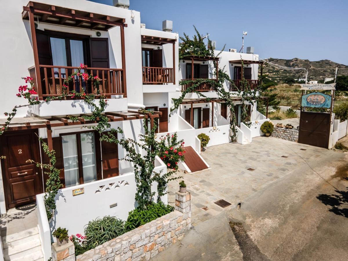 Maestralia Apartment Скирос Екстериор снимка