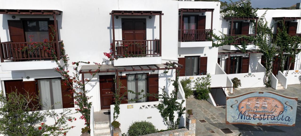 Maestralia Apartment Скирос Екстериор снимка